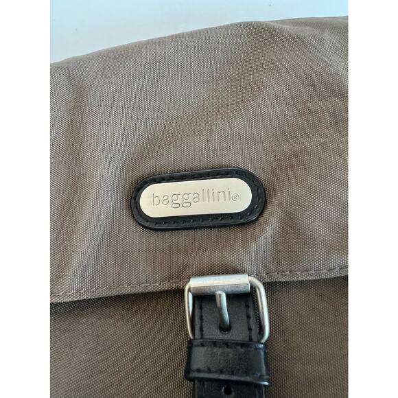 Baggallini Nylon Organizer Traveler Brown Multi Pocket Crossbody Purse - Picture 11 of 13